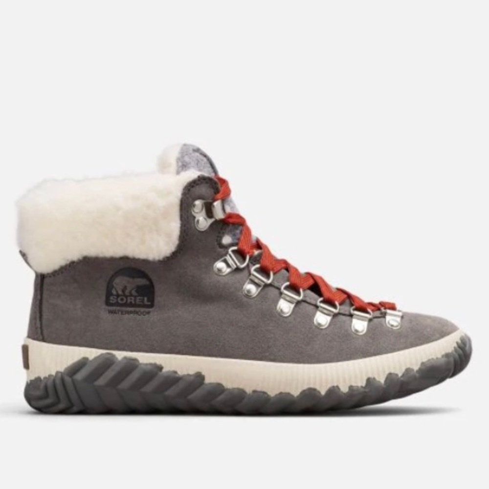 Sorel Out and About Plus Conquest Boot